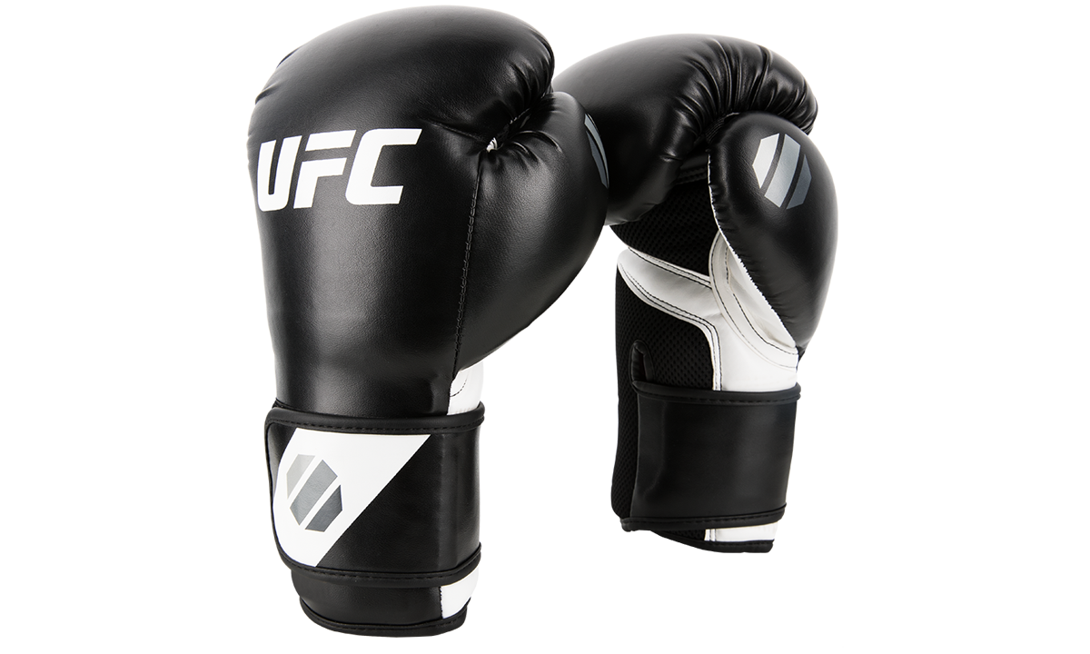 UFC Pro Fitness Перчатки тренировочные для спарринга черные — 6 Oz