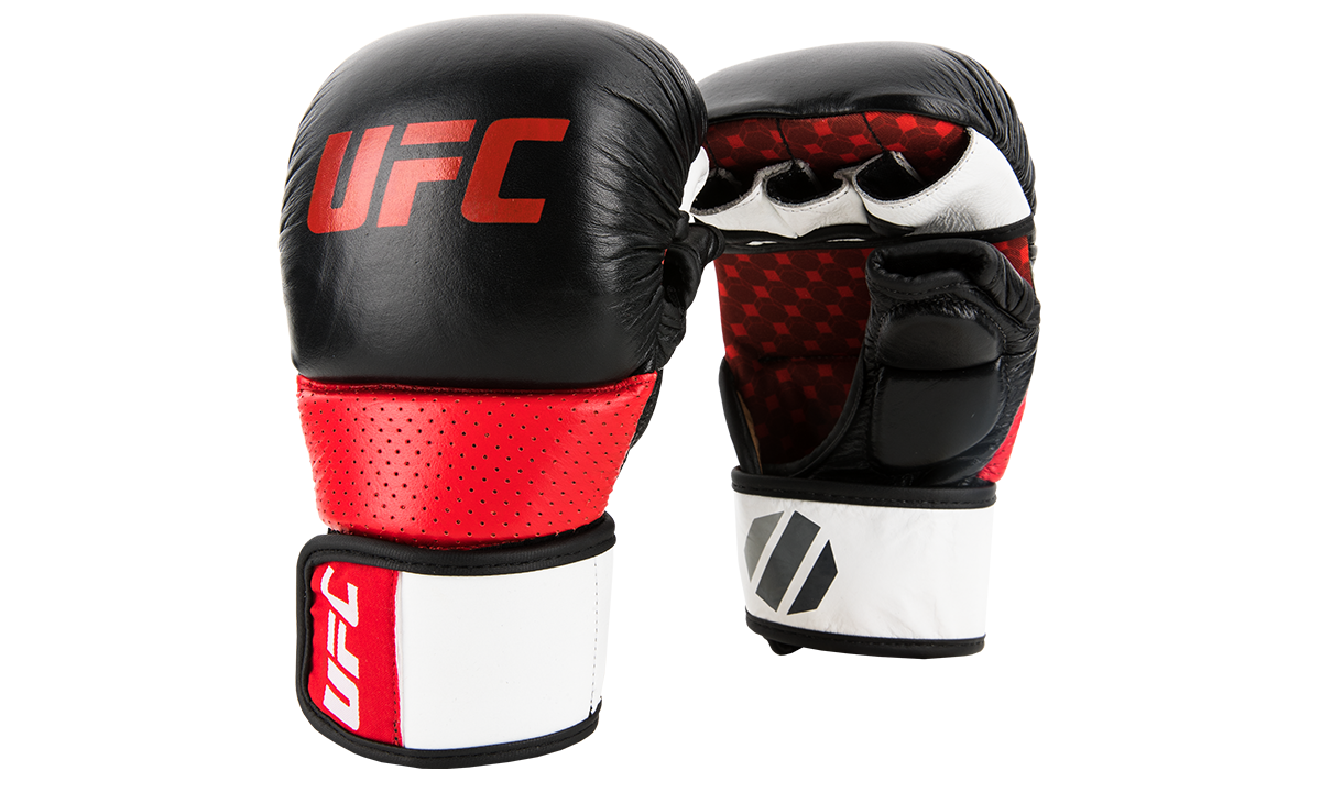UFC PRO Перчатки для спарринга черные S/M